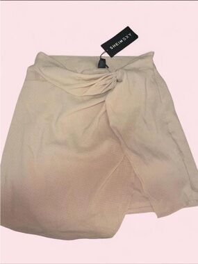SHEIN Cream/ Light Pink Twist Front Mini Skirt